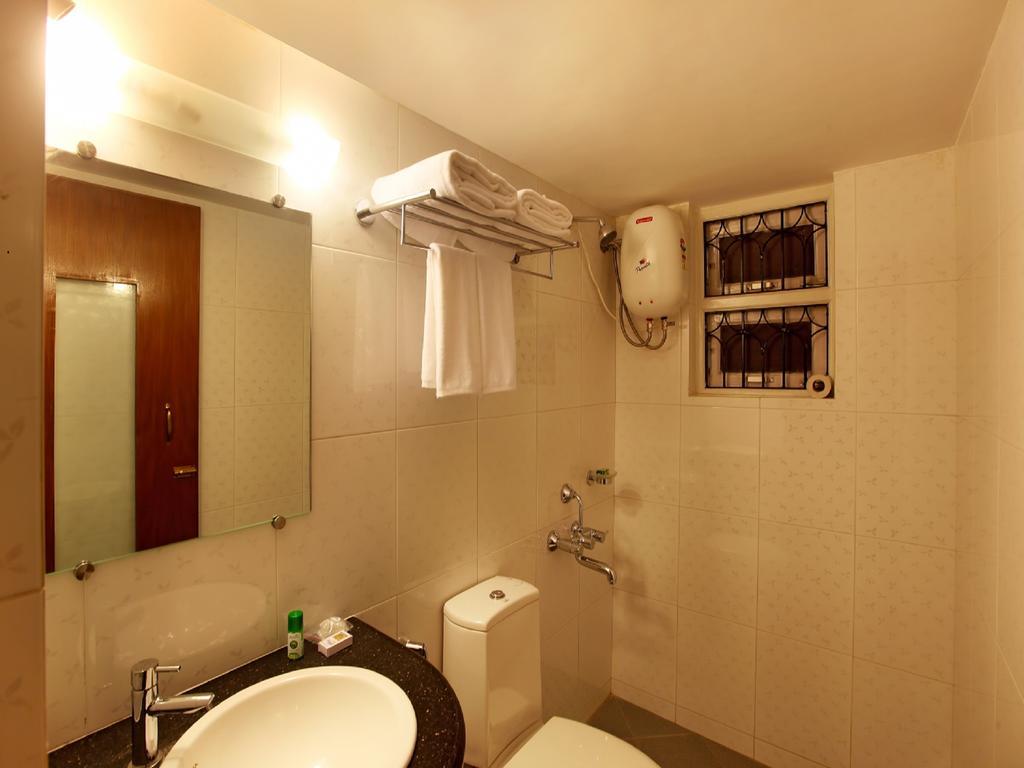 @Home B&B Miramar Panaji Exterior foto